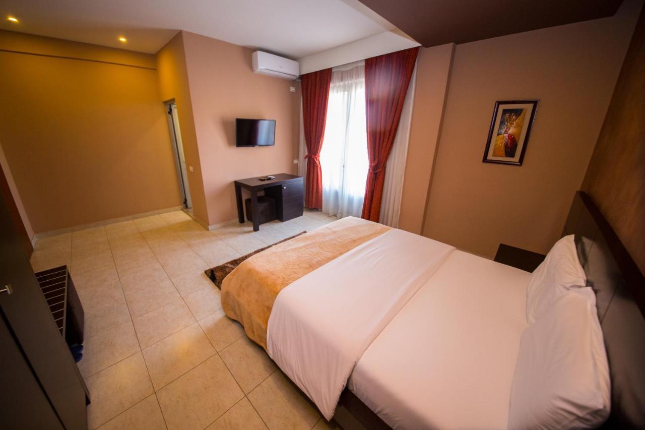 טיראנה Hotel Denver חדר תמונה